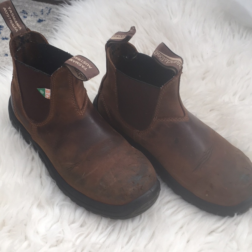 Blundstones